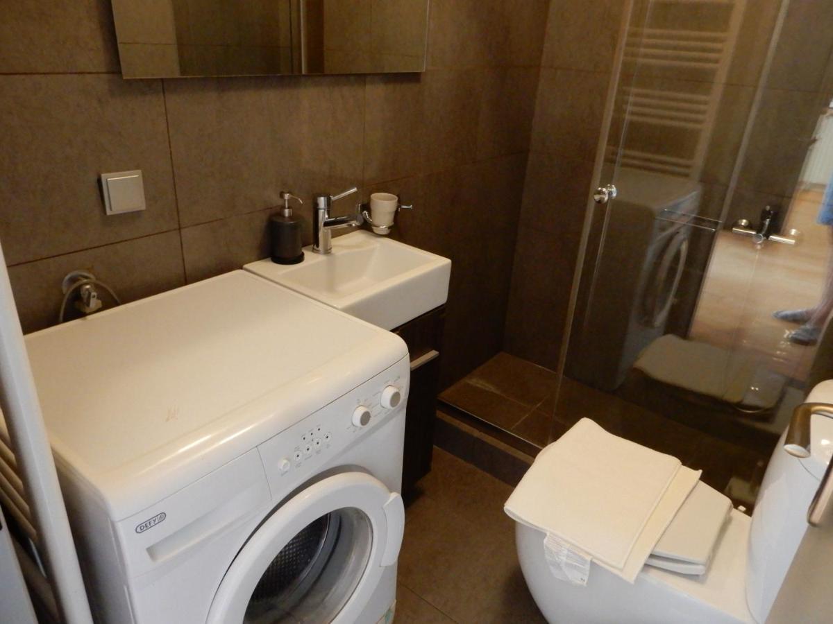 A-10 Modern & Luminous - 2Bd Athens' Party District Apartment Екстериор снимка
